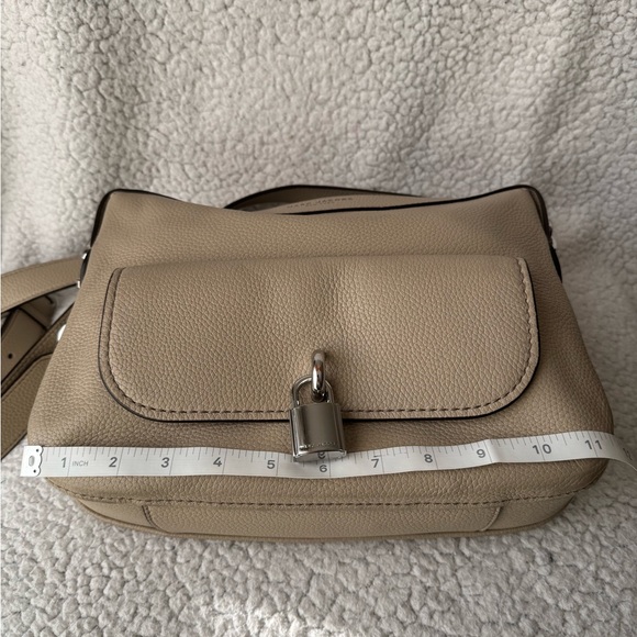 Marc Jacobs Cross Body Lock That Leather Bag - Picture 10 of 14